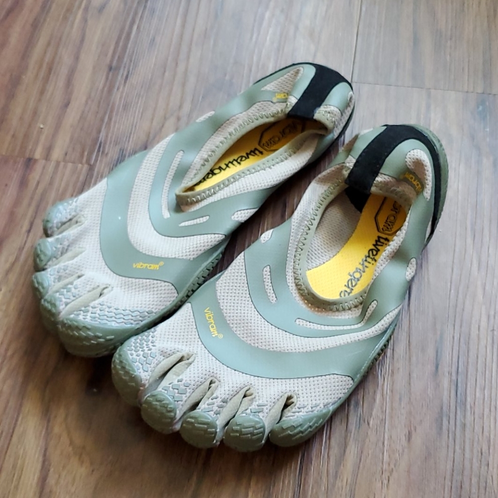Vibram Five Finger Slip On Shoes
